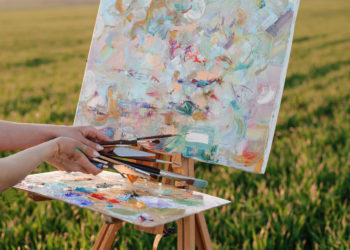 Life of the artist in the nature