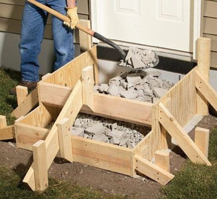 A Beginner's Guide to Pouring Concrete Steps