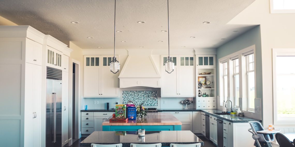 Two-tone kitchen cabinets