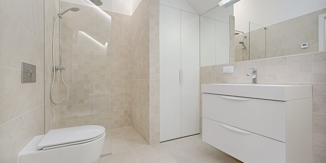 [ Guest] Bathtub or Walk-in Shower – Which One is the Right Choice?