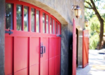 Is It Time to Replace or Revamp your Garage Door?